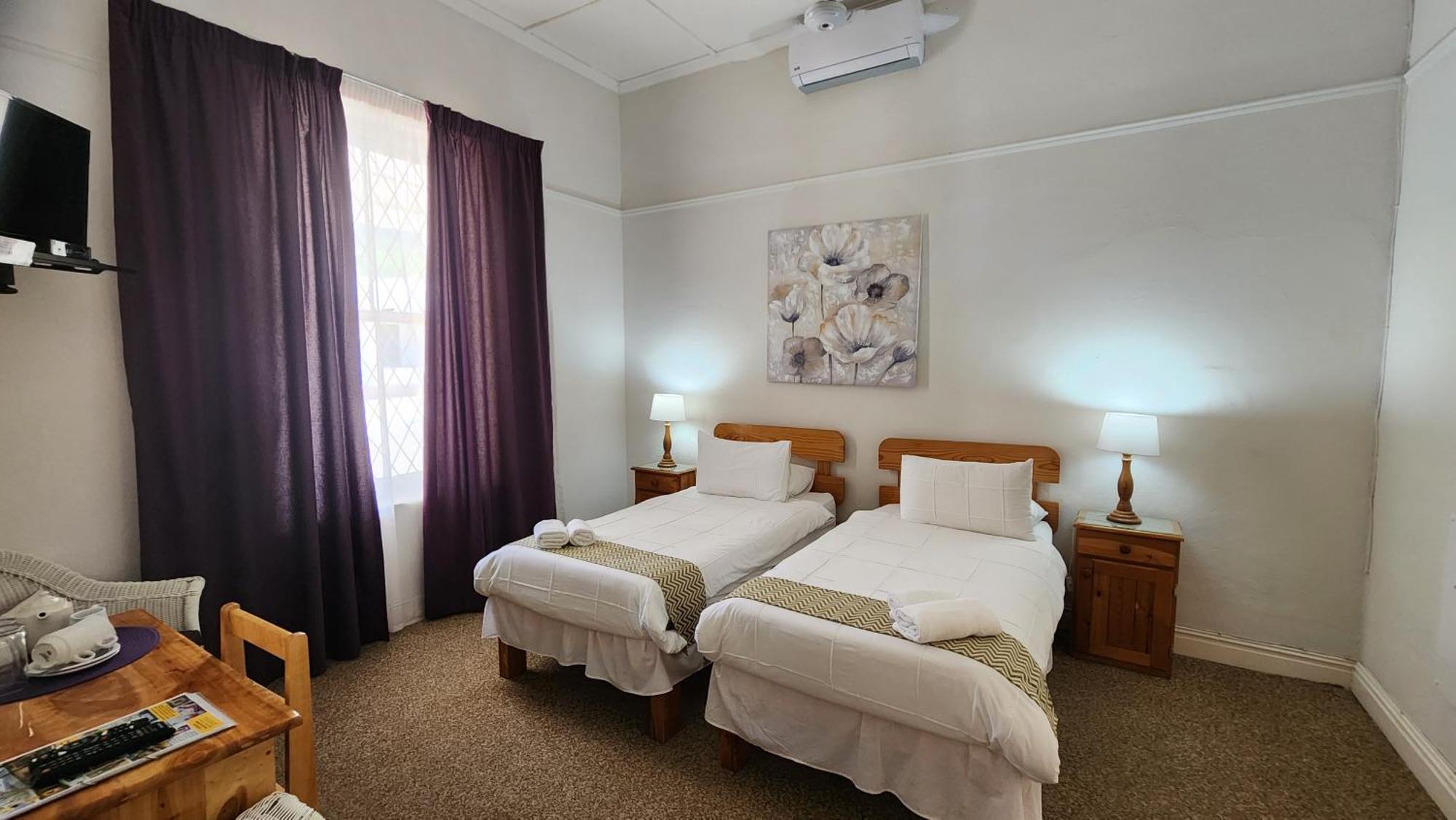 Country Village Graaff Reinet Bagian luar foto