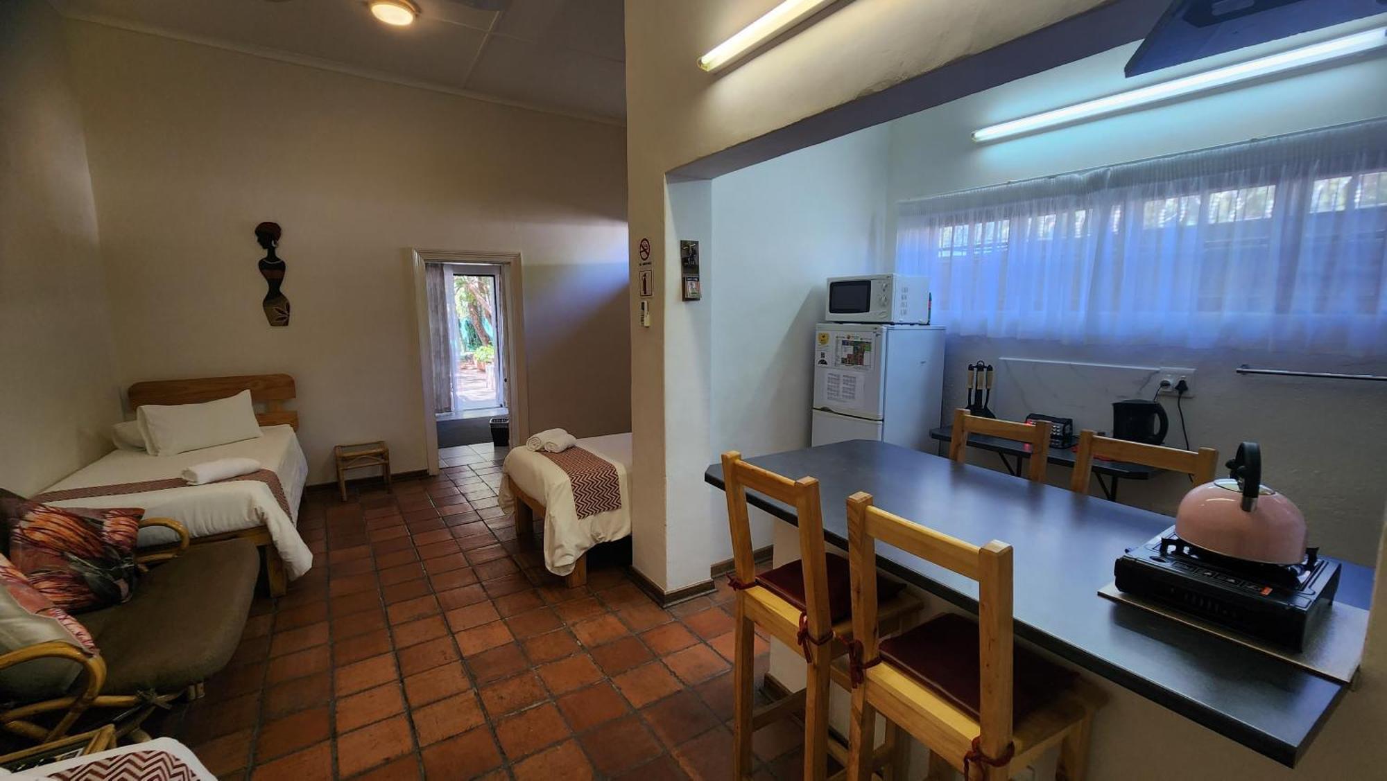 Country Village Graaff Reinet Bagian luar foto