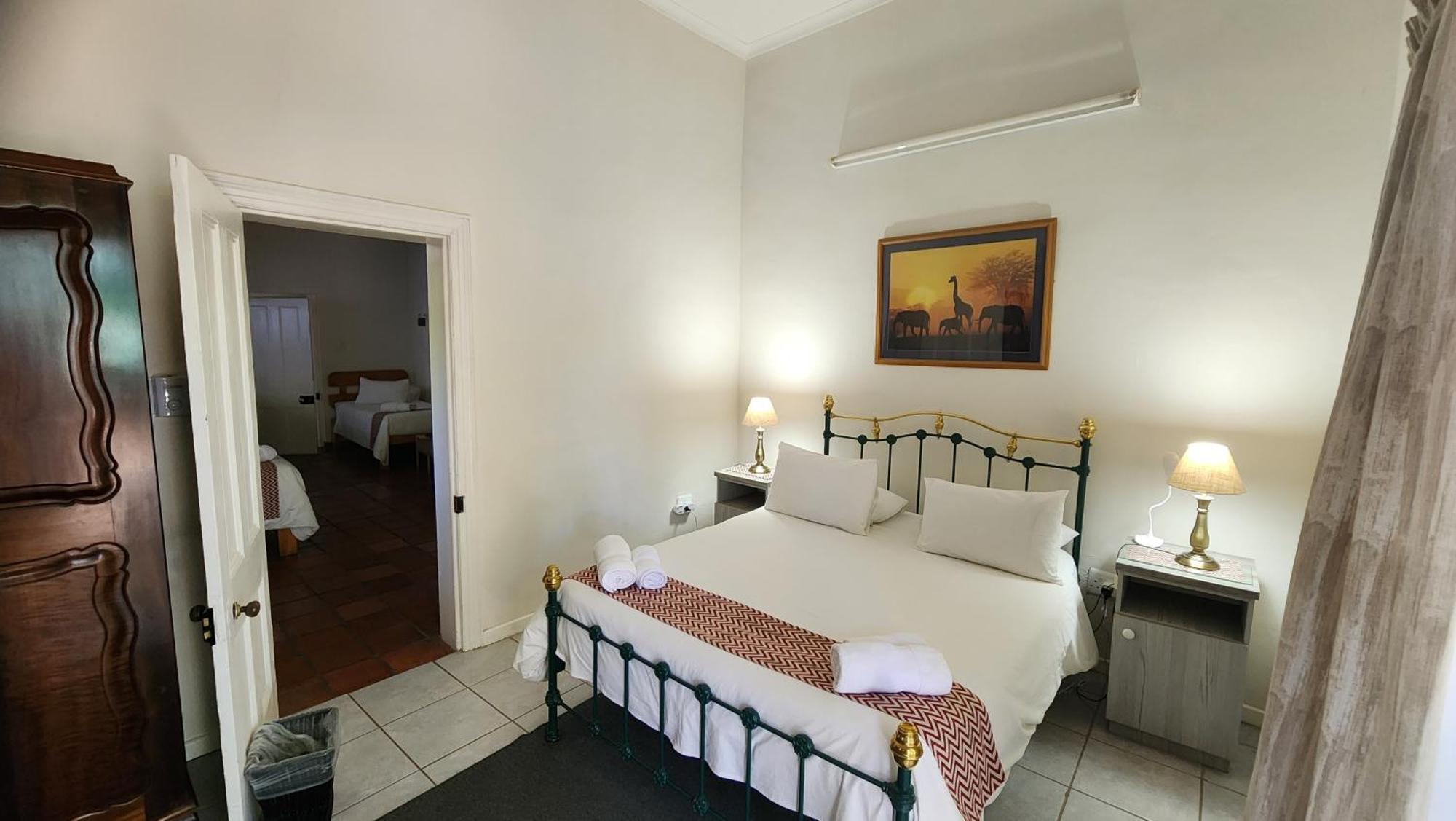 Country Village Graaff Reinet Bagian luar foto
