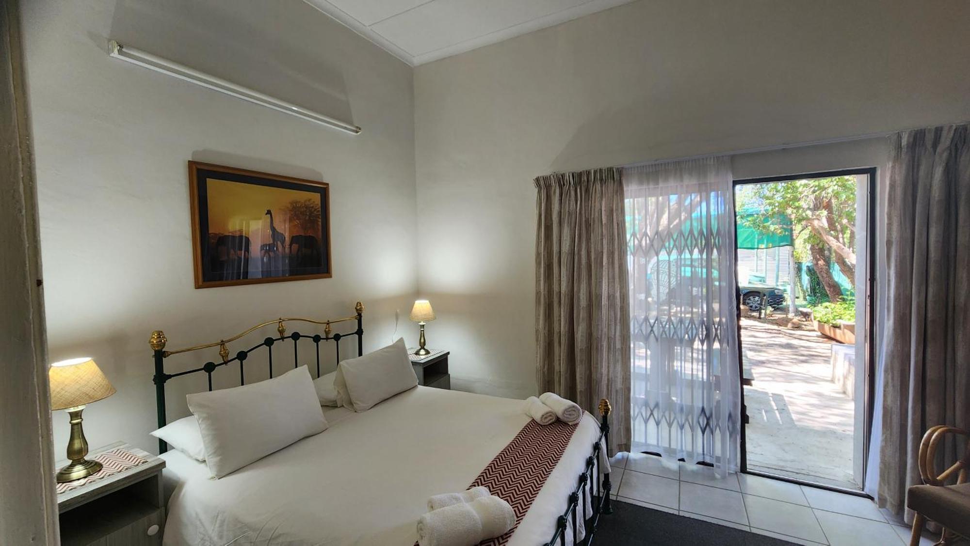 Country Village Graaff Reinet Bagian luar foto