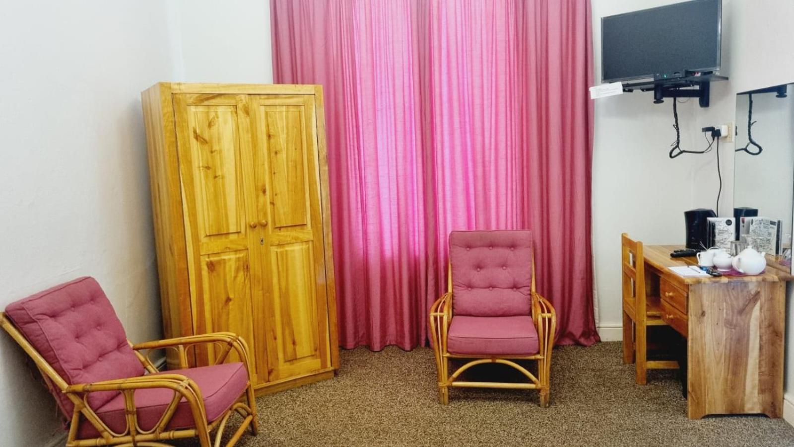 Country Village Graaff Reinet Bagian luar foto