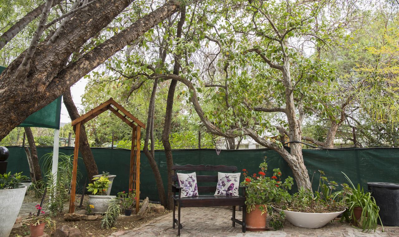 Country Village Graaff Reinet Bagian luar foto